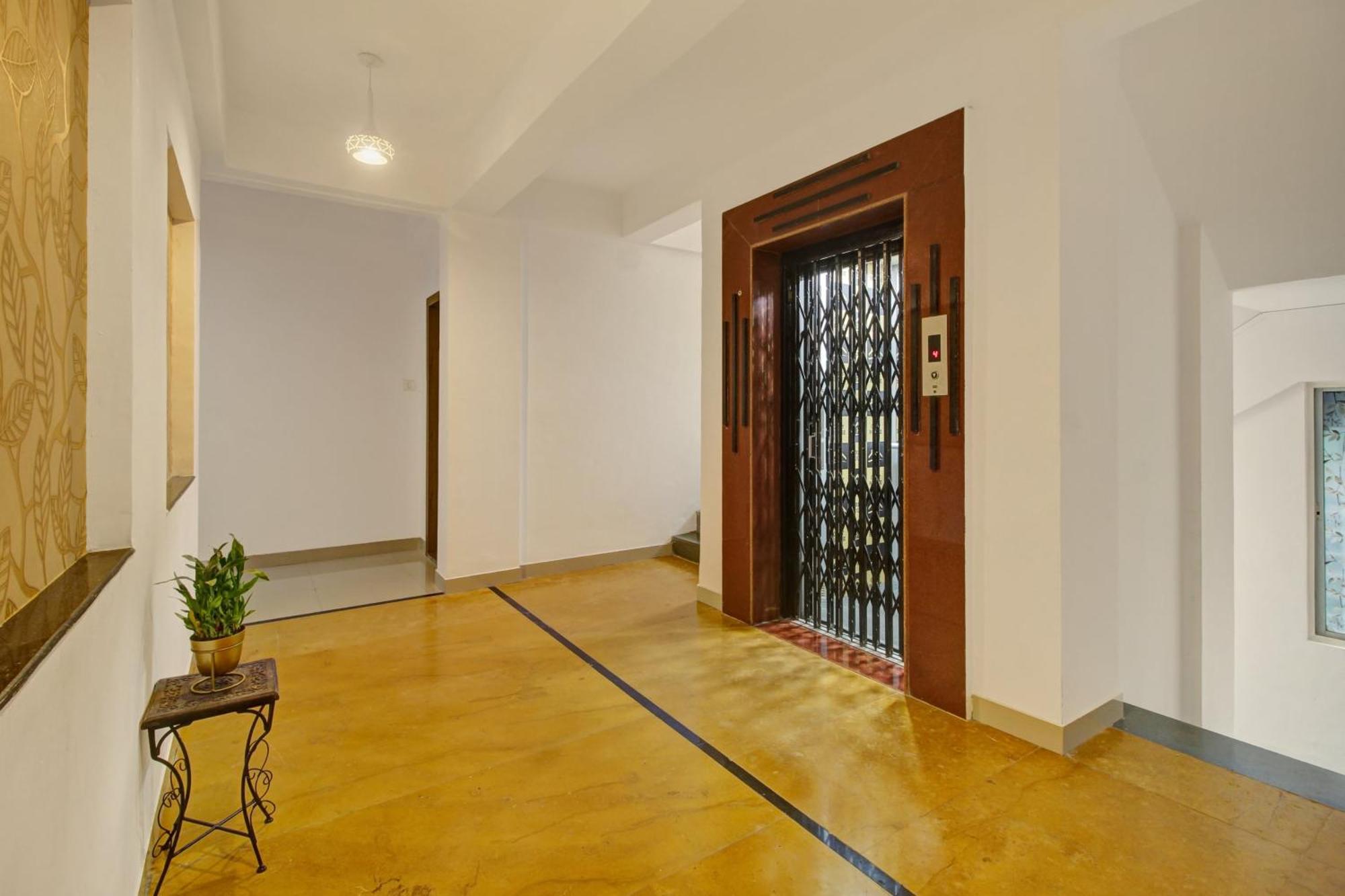 فندق Super Collection O Grey House بونة المظهر الخارجي الصورة